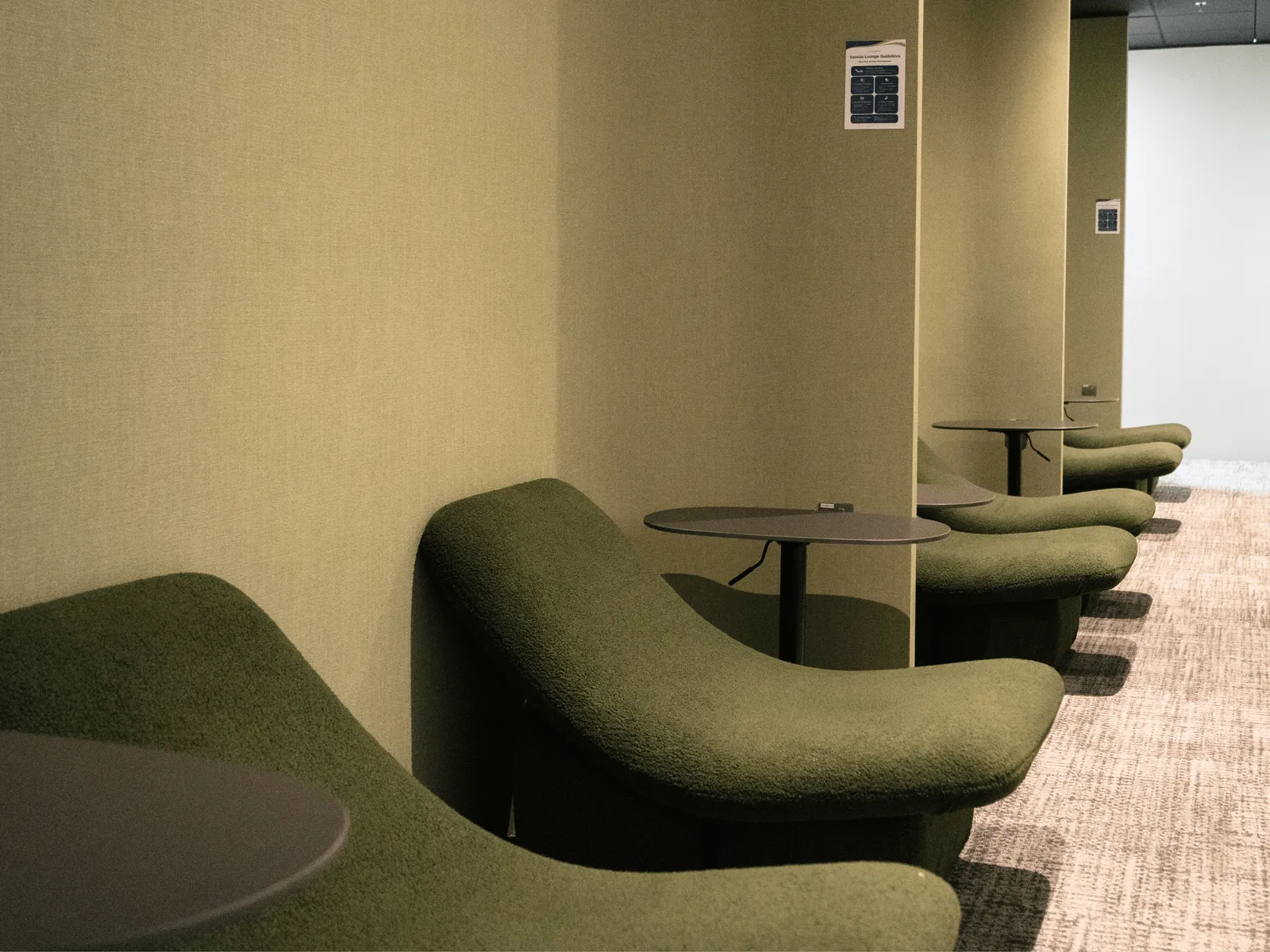 Snooze Lounge SS